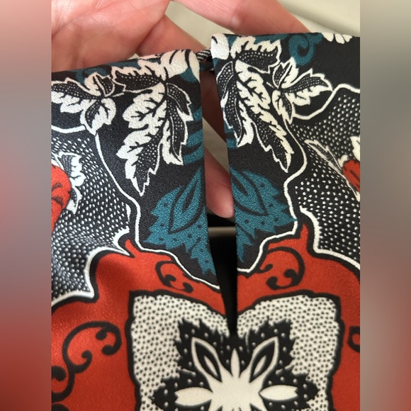 Banana Republic mini dress. Size 0. - Picture 4 of 5